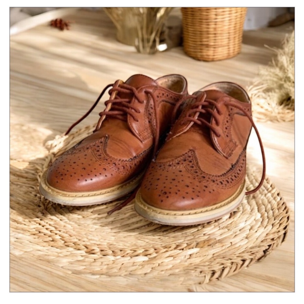 Urban Outfitters- BDG Cognac Leather Brocade Loafer-EUC -Sz 7.5-Academia